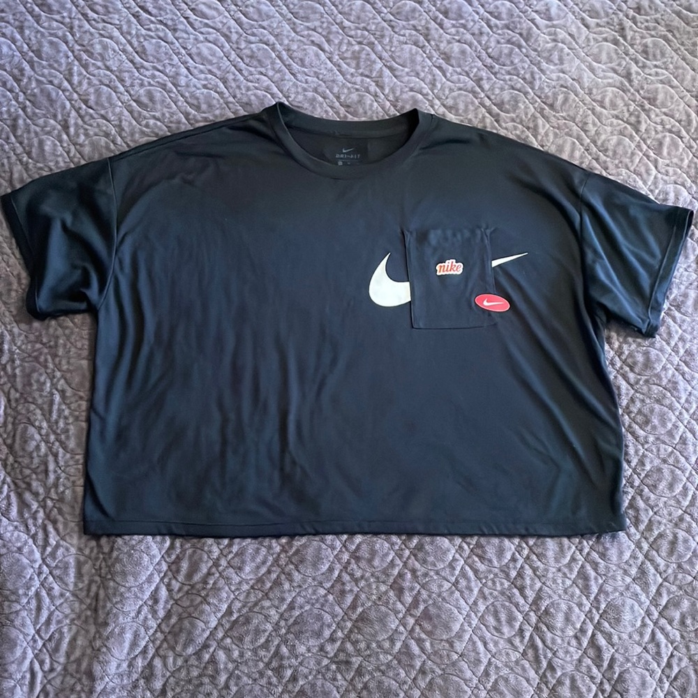 Nike Crop Shirt